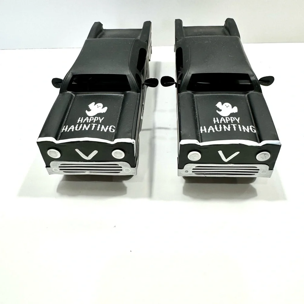 TARGET HYDE & EEK HAPPY HAUNTING GHOST CARS SET OF 2